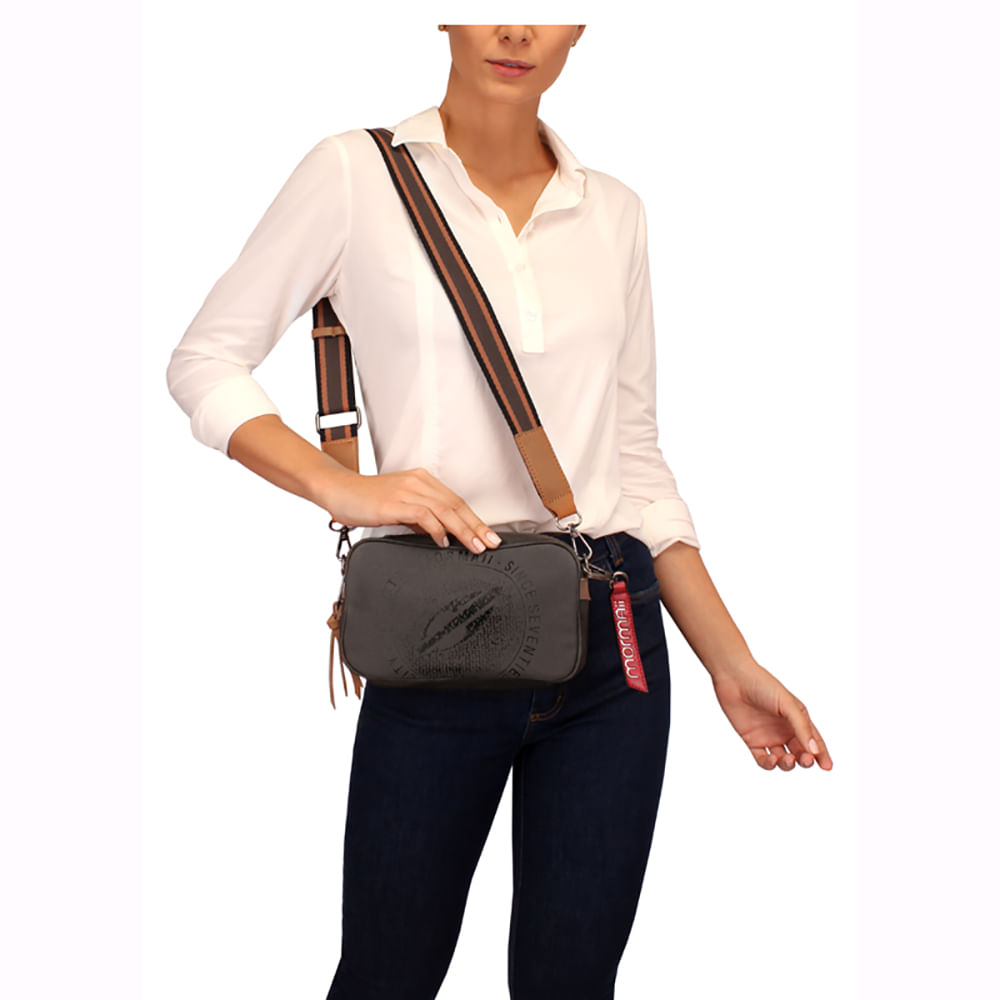 bolsa crossbody mormaii com chaveiro renner